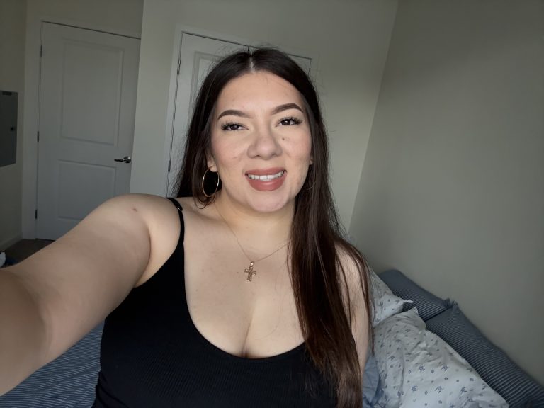 Portrait of Annaleah, smiling confidently after building a new career through the Televerde Foundation and McGraw Hill.